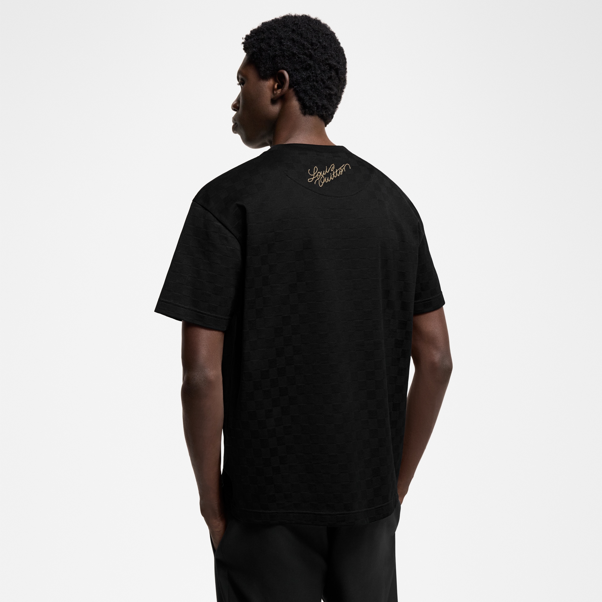 Louis Vuitton ルイヴィトン パッチロゴ Tシャツ louis-vuitton-graphic-patch-t-